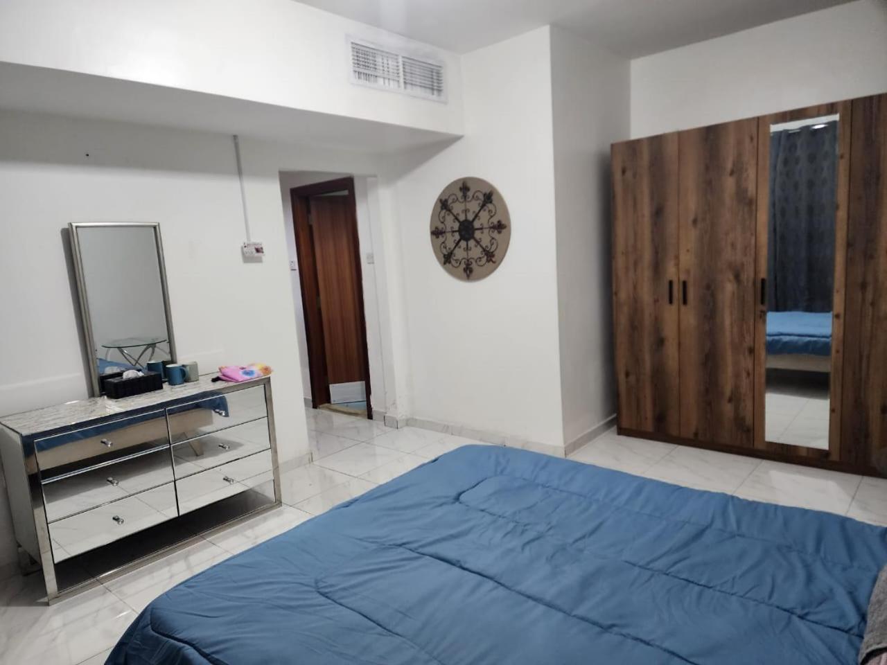Sharing Motel Rooms Abu Dhabi Exterior photo
